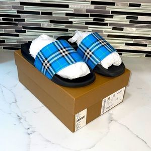 🚫SOLD🚫🔥BURBERRY SLIDES🔥